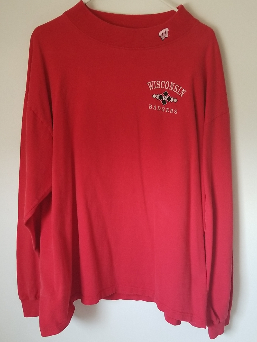 Wisconsin Badgers Unisex Long Sleeve Crewneck